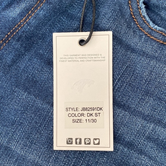 Judy Blue High Waist Classic Contrast Flare Denim Size 11  / 30 NWT - Picture 4 of 12